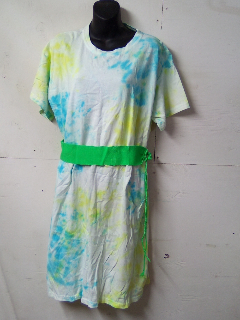 Tie-Dye Short Sleeve Dress with Green Waist Sash ( Bag D )